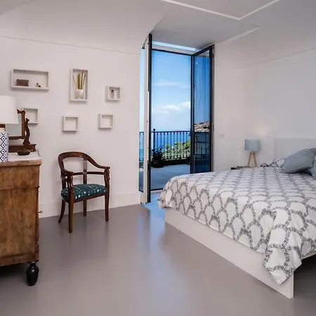 Blue View Apartment *