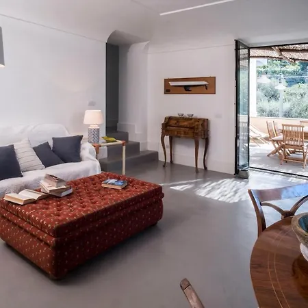 Blue View Apartment